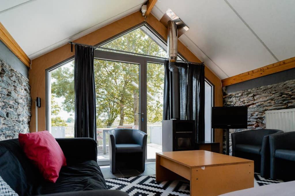 Rustig Gelegen Gite Nabij Houffalize Exterior photo